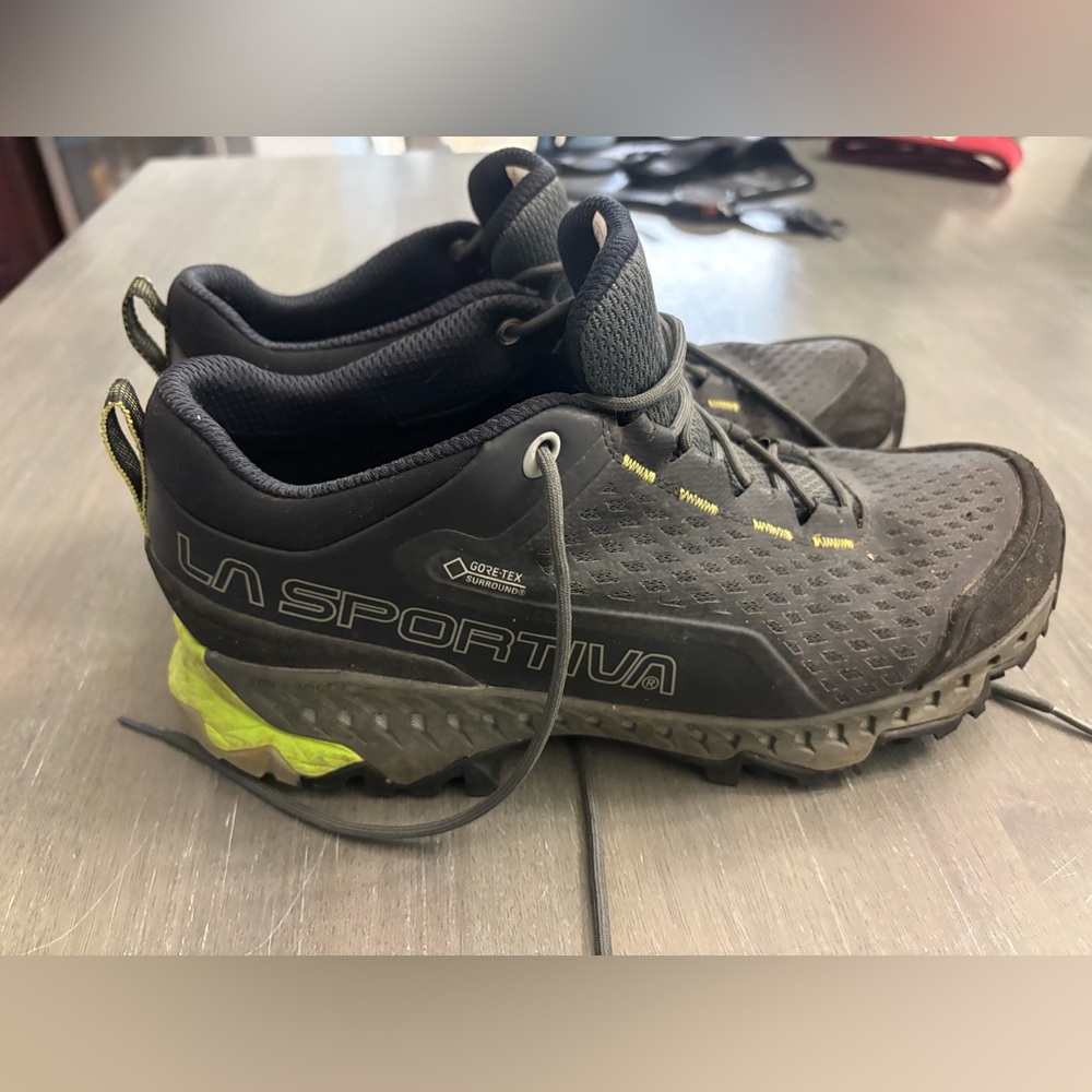 La Sportiva Black and Yellow Spire GTX Gore-Tex 8.5+